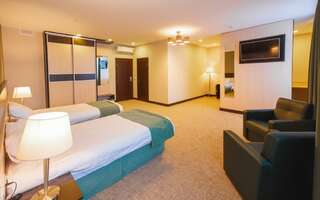 Гостиница Reston Hotel & Spa Улан-Удэ Улучшенный двухместный номер с 1 кроватью или 2 отдельными кроватями-3