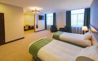 Гостиница Reston Hotel & Spa Улан-Удэ Улучшенный двухместный номер с 1 кроватью или 2 отдельными кроватями-1